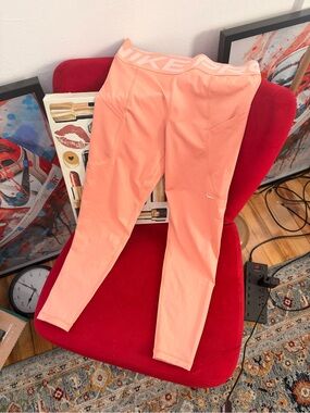 Nike Pro Peach Coral Athletic Leggings